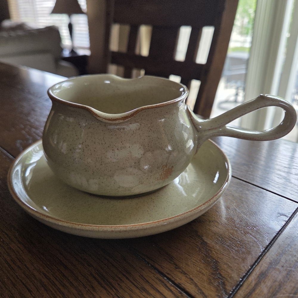 Denby Fine Stoneware "Daybreak" Gravy Boat And Underplate